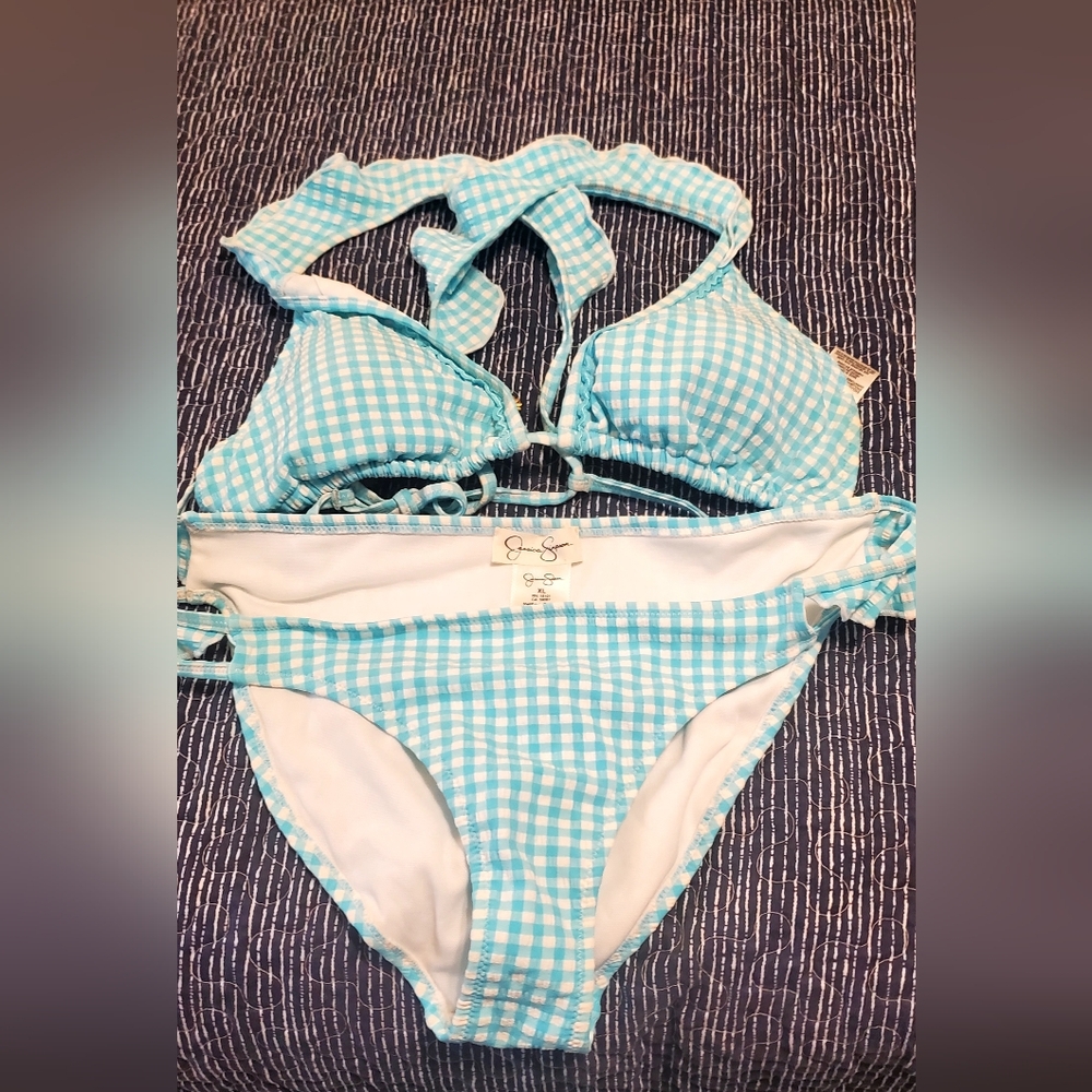 Jessica Simpson bikini - Picture 2 of 6